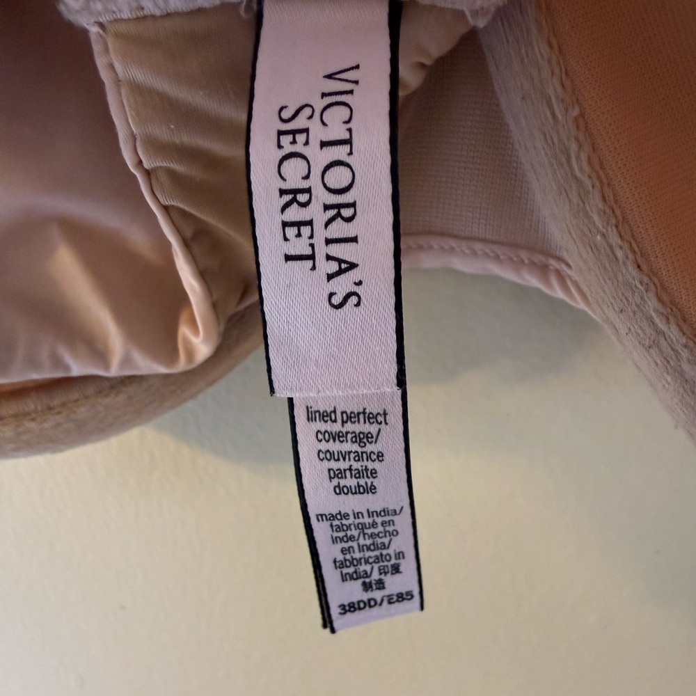 Victoria's Secret Angelight Full-Coverage Light Blush Underwire Everyday Bra - Picture 7 of 7